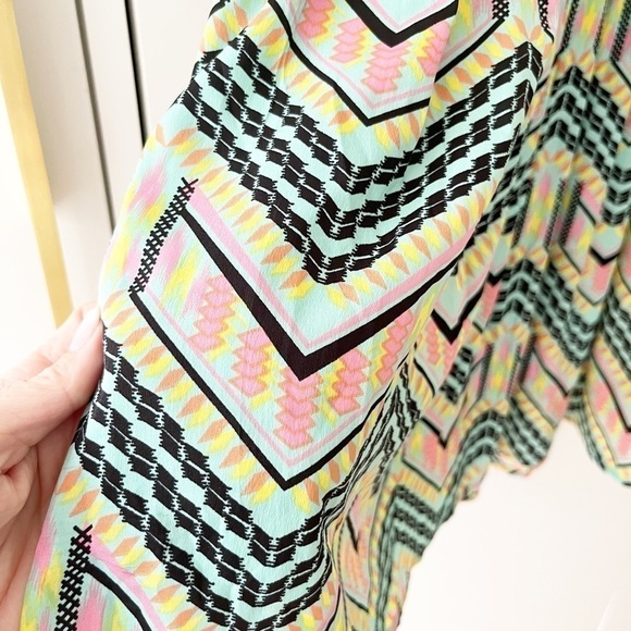 BAND Of Gypsies Aztec Print Dress - Picture 12 of 13